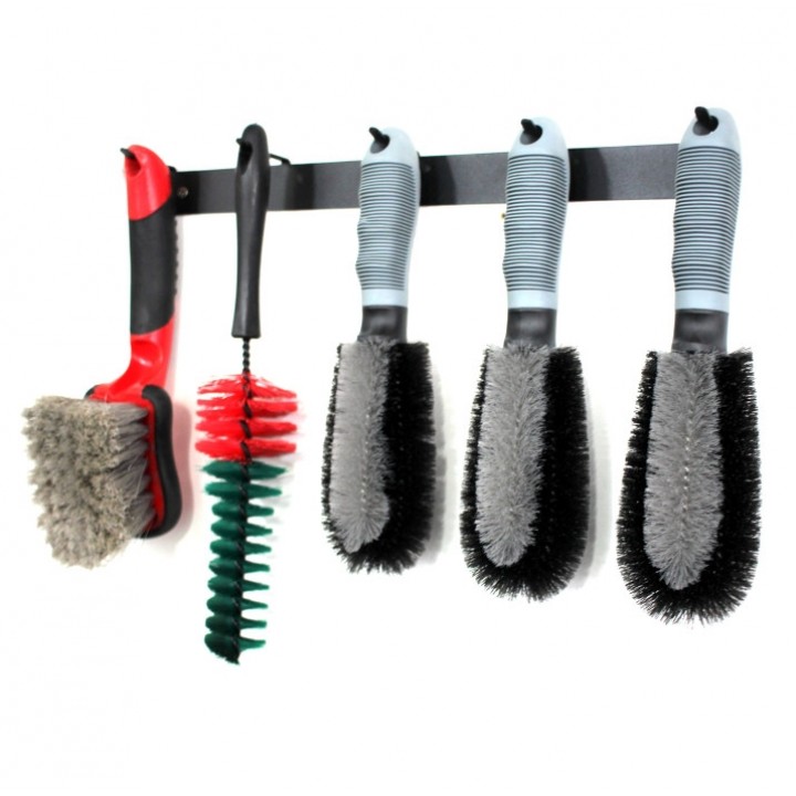 Настенная металлическая вешалка для щеток Poka Premium 40 см